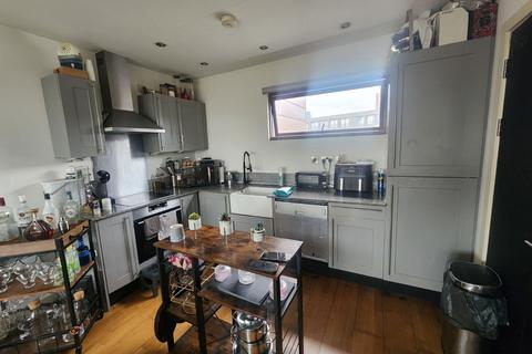 2 bedroom flat for sale, Isaac Way, Manchester M4