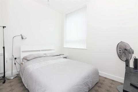 2 bedroom flat for sale, The Causeway, Worthing, BN12 6FA