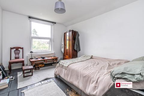 4 bedroom terraced house to rent, Lothair Road South, Finsbury Park, Harringay, N4