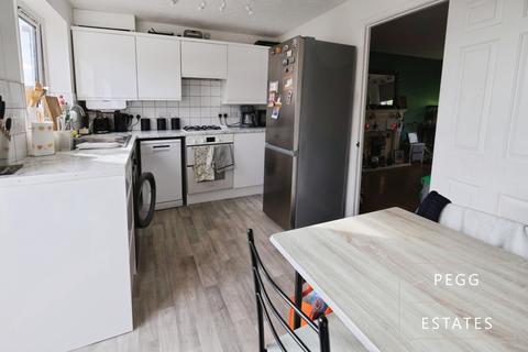 2 bedroom terraced house for sale, Shearwater Drive, Torquay