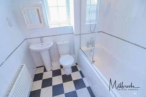 2 bedroom apartment to rent, Mesne Lea Road, Worsley, M28
