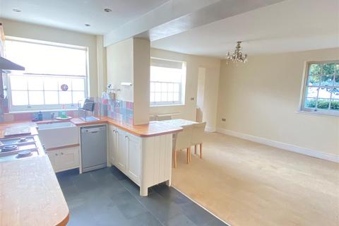 2 bedroom terraced house to rent, Lympstone