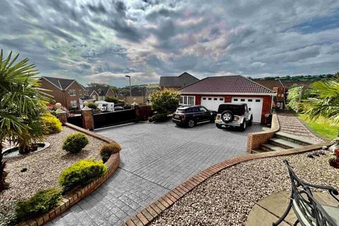 4 bedroom detached house for sale, Gilfach Road, Porth CF39