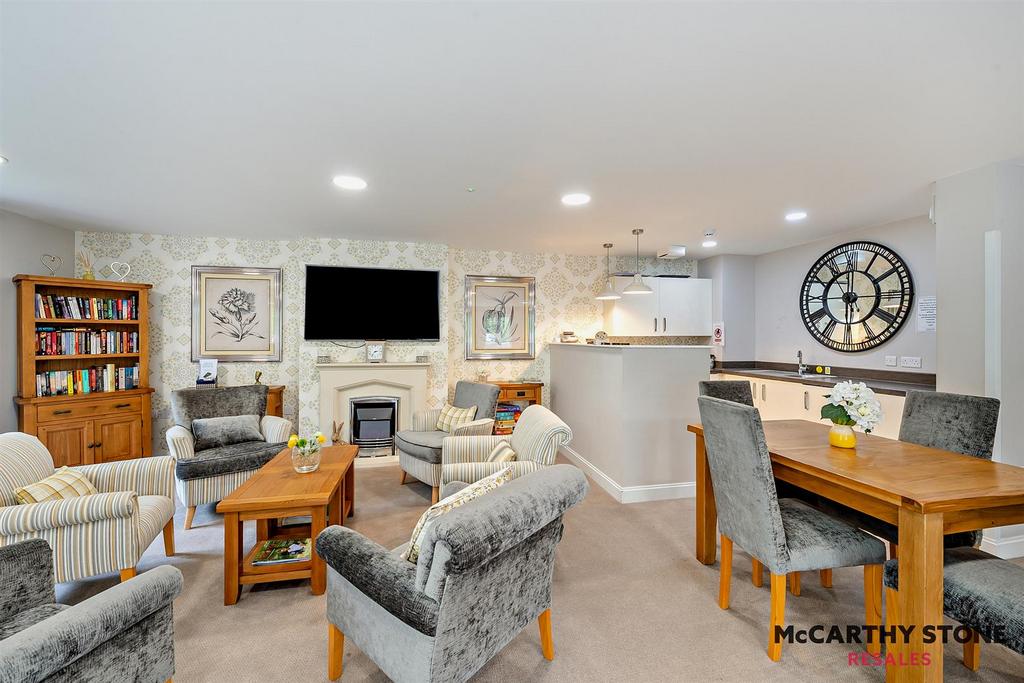 Homeowners Lounge