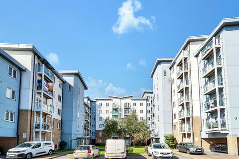 2 bedroom flat for sale, Mill Street, Slough SL2