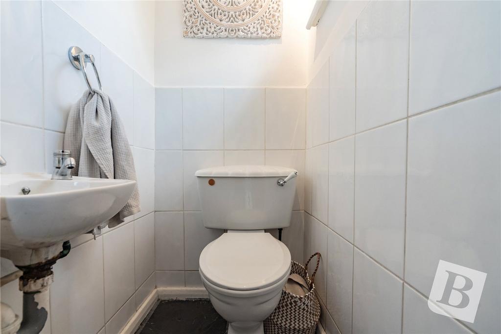 Cloakroom/WC