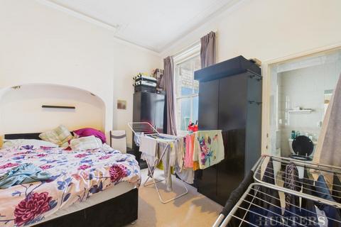 6 bedroom block of apartments for sale, Royal Avenue, Scarborough
