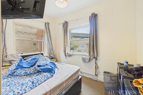6 bedroom block of apartments for sale, Royal Avenue, Scarborough