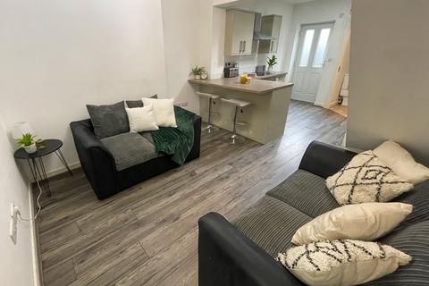undefined, Hawkins Street, L6 6BY,