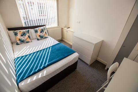 undefined, Hawkins Street, L6 6BY,