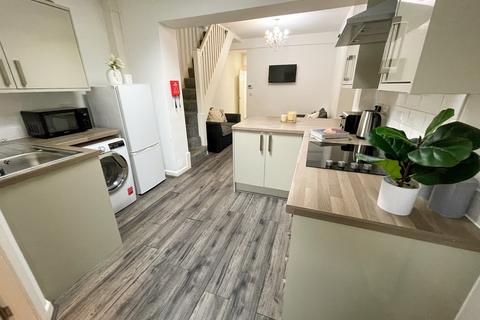 undefined, Hawkins Street, L6 6BY,