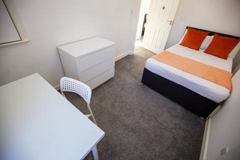 undefined, Hawkins Street, L6 6BY,