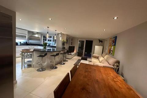 undefined, Bracknell,  Berkshire,  RG42