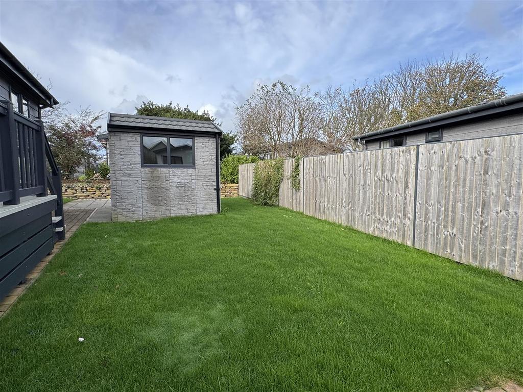 Side Garden and Storage