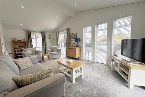 2 bedroom detached bungalow for sale, Penrose Residential Park, Goonhavern, Truro