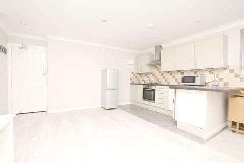 1 bedroom flat to rent, Salusbury Road, London NW6