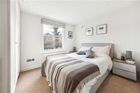 2 bedroom flat for sale, Carminia Road, London SW17