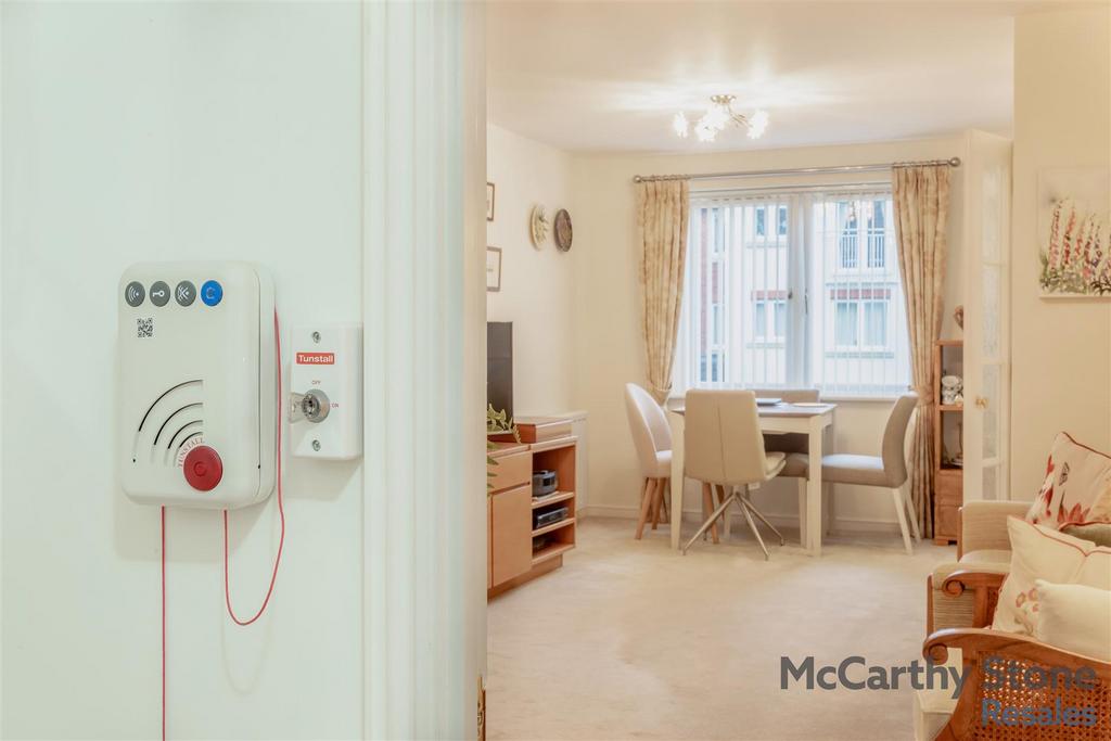 8667014-interior08.jpg