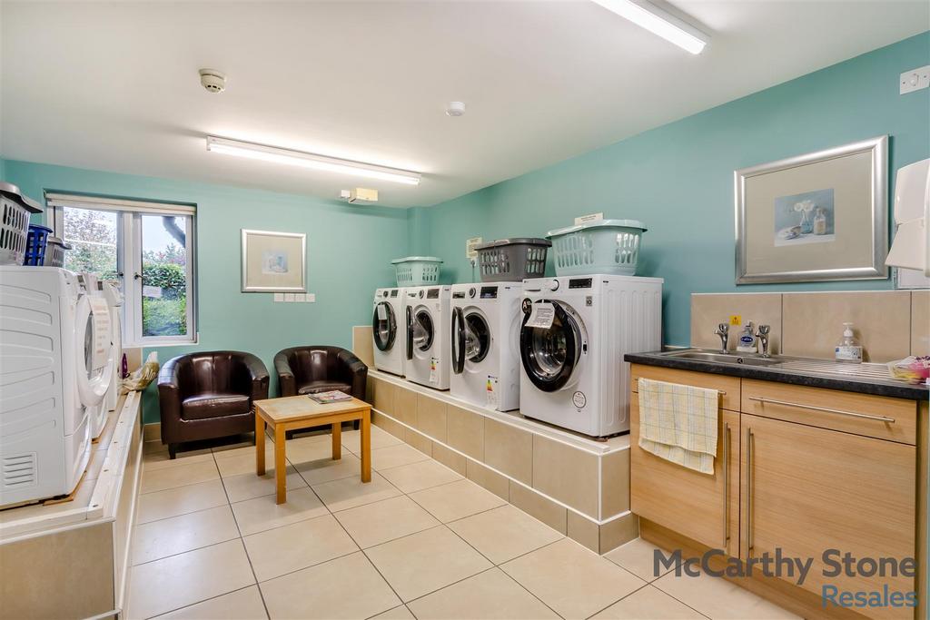 8667014-interior18.jpg