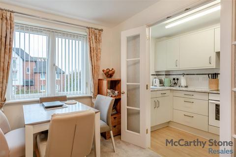 2 bedroom apartment for sale, Rowleys Court, Sandhurst Street, Oadby, Leicester