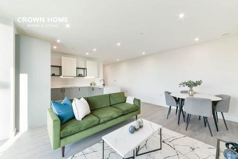 2 bedroom apartment to rent, Coster Avenue, London N4