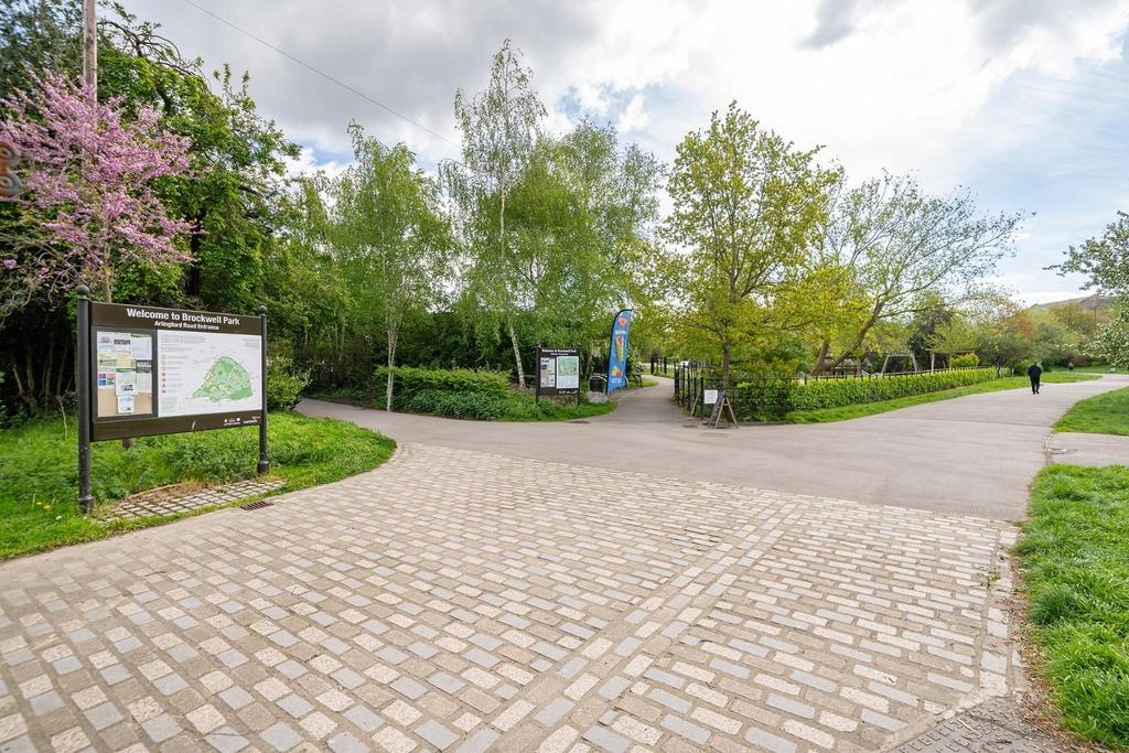 Brockwell Park.jpg