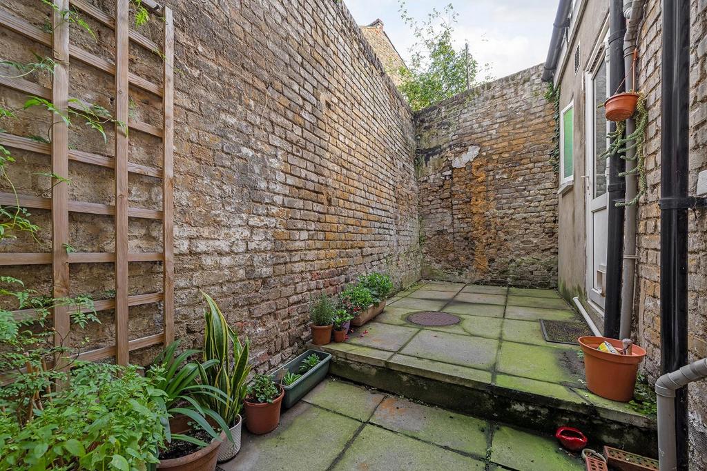 Garden (2).JPG