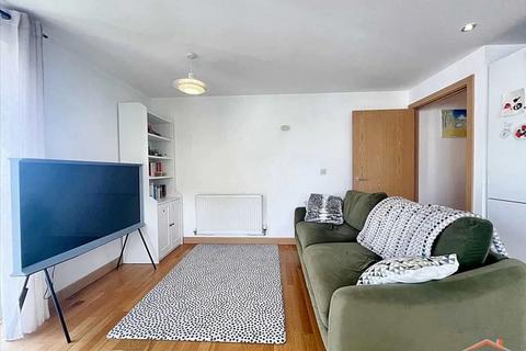 2 bedroom apartment for sale, Zodiac Close, Pisces Court, HA8