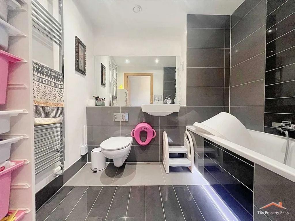 Family bathroom
