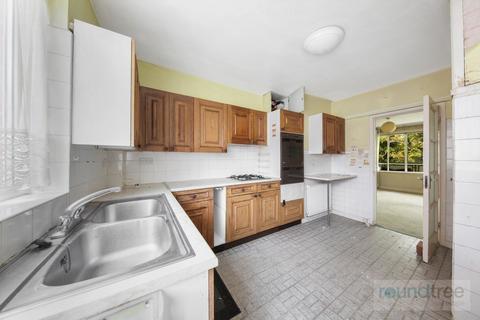 undefined, Freeland Park, Holders Hill Road NW4