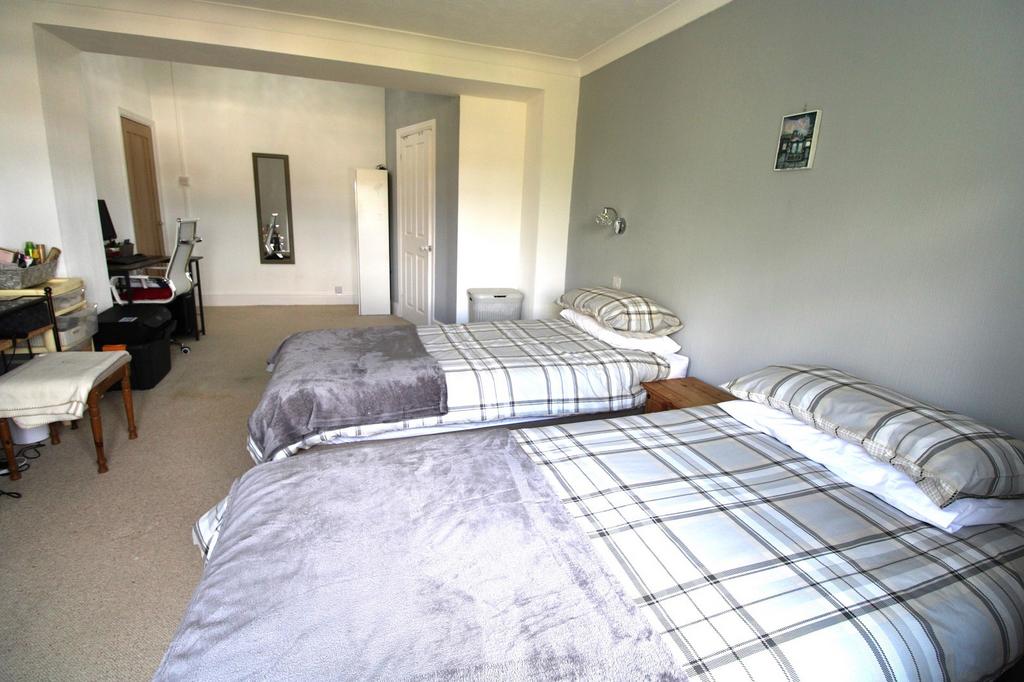 Master Bedroom with Walk-In Wardrobe &amp; Jack &amp;...
