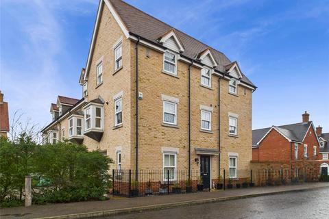 3 bedroom end of terrace house for sale, Garrison Parade, Colchester, Essex, CO2