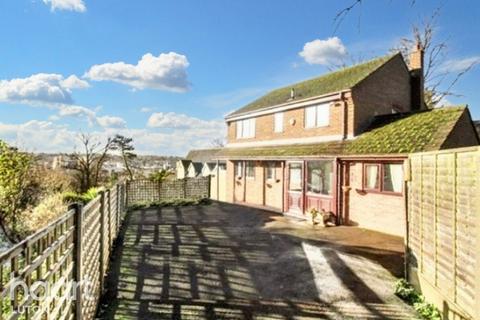 undefined, Hart Hill Lane, Luton