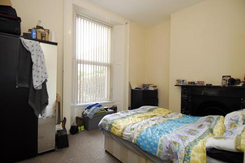 undefined, 17 Woodland Terrace, Plymouth PL4