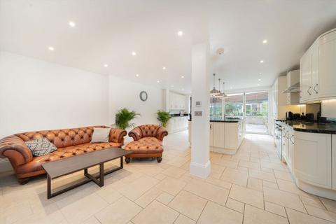 2 bedroom flat to rent, Harwood Road, London SW6