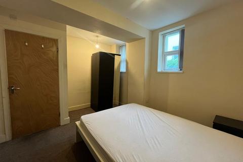 undefined, 17 Woodland Terrace, Plymouth PL4