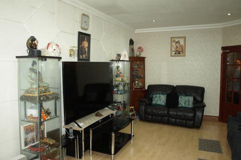 undefined, Luton, LU4