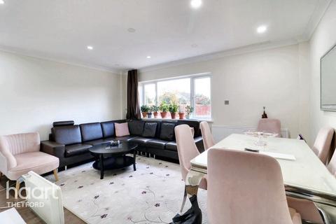 4 bedroom detached bungalow for sale, Aspal Lane, Beck Row