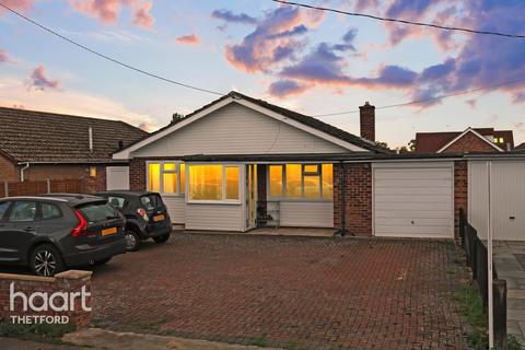 4 bedroom detached bungalow for sale, Aspal Lane, Beck Row
