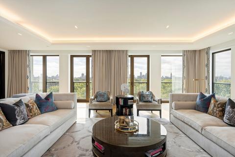 undefined, Ashburton Place, London W1J