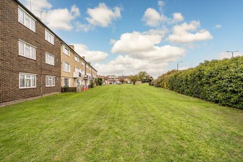 undefined, Butts Crescent, Feltham TW13