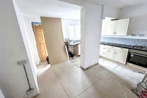 3 bedroom terraced house for sale, King Street, South Bank , Middlesbrough, North Yorkshire, TS6 6JU