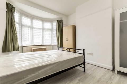undefined, Uxbridge Road, Southall UB1