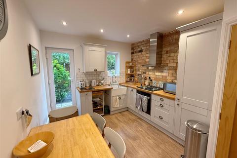 32a Shottery Road, Stratford-upon-avon, CV37 9QB