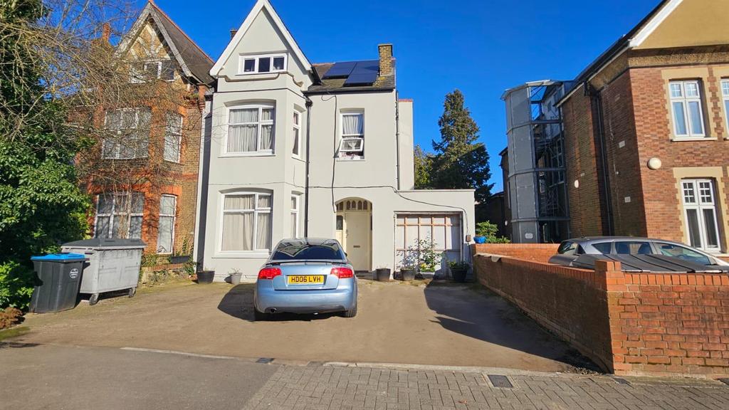 Front of property.jpg
