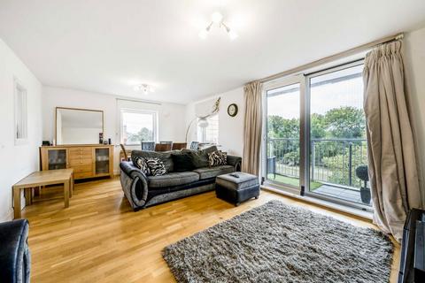 undefined, Holland Gardens, Brentford TW8
