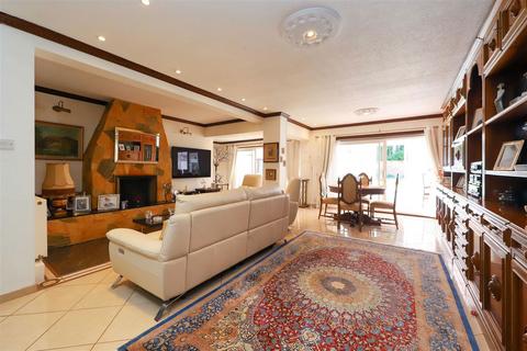 undefined, Park Avenue, North Ruislip