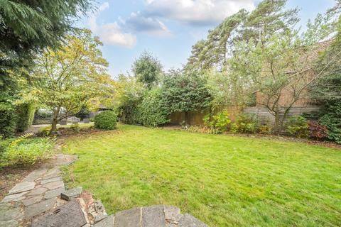 5 bedroom detached house for sale, Tudor Cottage, Bucknalls Lane, Watford WD25 9NH