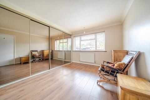 2 bedroom maisonette for sale, High Street, West Wickham, Kent, BR4