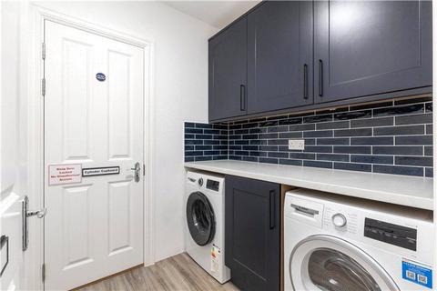1 bedroom in a house share to rent, Fulham Road, South Kensington, London, SW3